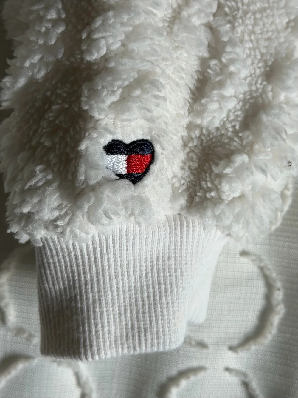 Tommy Hilfiger Baby 2-Piece White Sherpa Outfit Set 24 Months